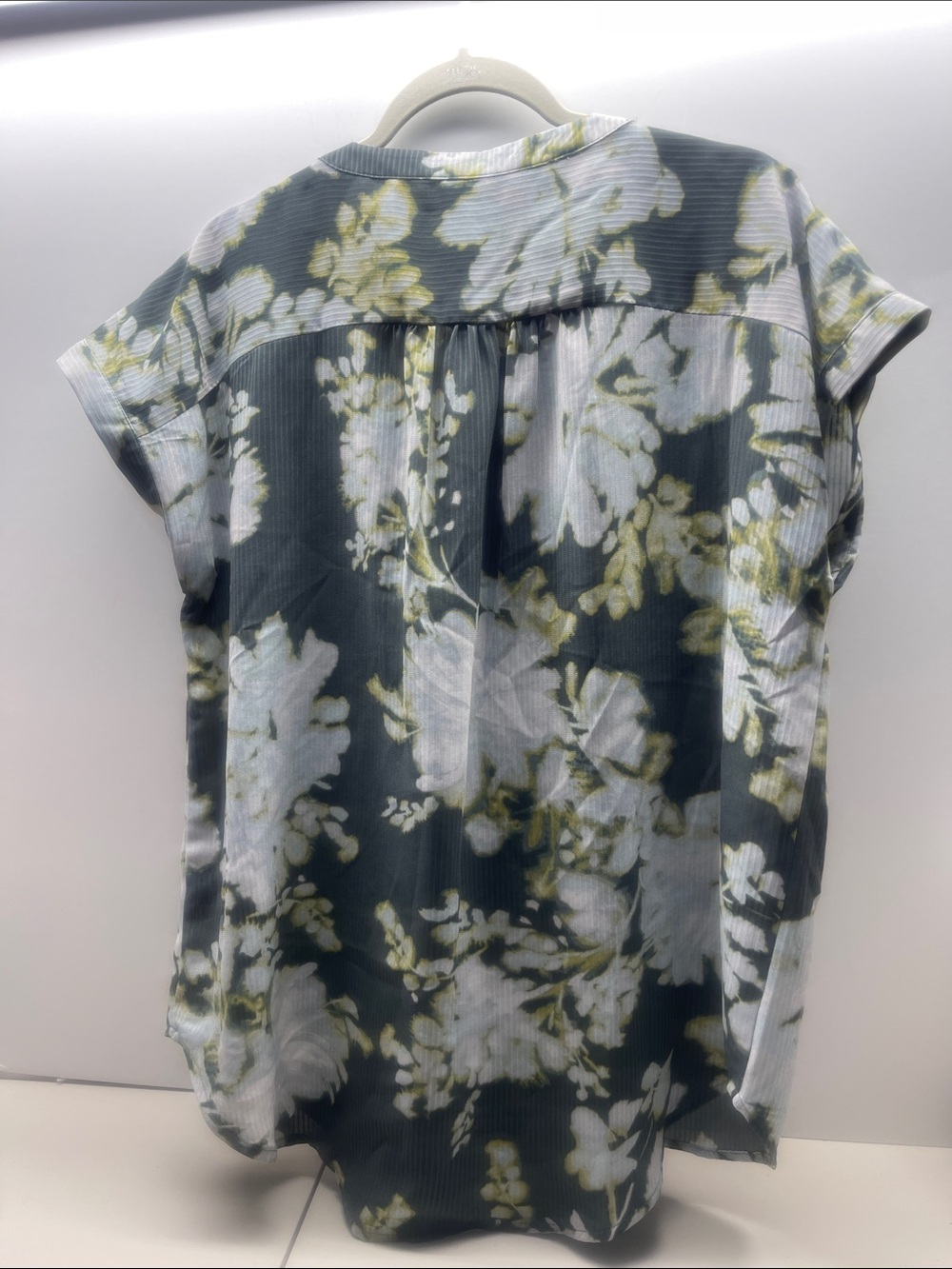 Simply Vera Vera Wang Olive, White & Yellow Floral Short Sleeve Top - Picture 5 of 5
